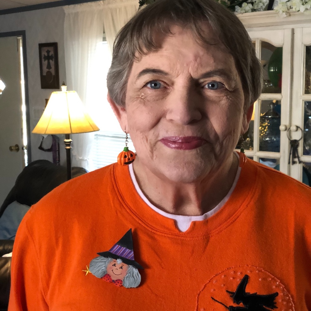 Meet your Posher, Beverly